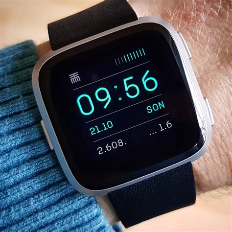 fitbit versa watch faces free.